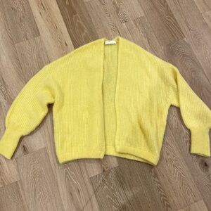 American Vintage Yellow Sweater